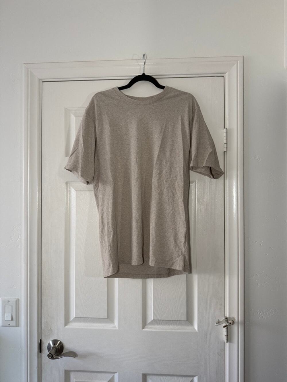 everlane t-shirt‎ short sleeve crew neck heather oatmeal tan, men size medium